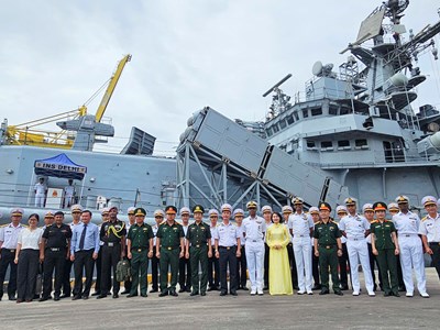Tàu Hải quân Ấn Độ thăm xã giao thành phố Đà Nẵng