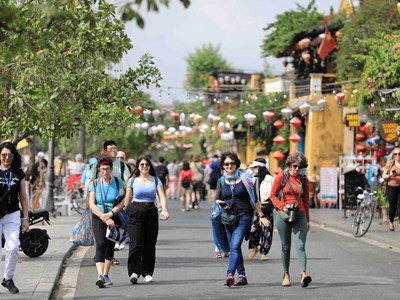 Phát triển du lịch chất lượng cao gắn với bảo tồn và phát huy giá trị di sản văn hóa, lịch sử