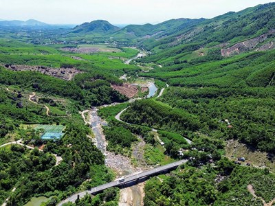 Toàn cảnh vị trí quy hoạch khu du lịch sinh thái dọc Quốc lộ 14G