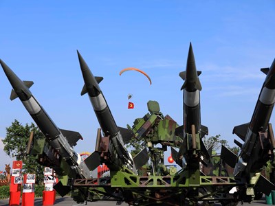 Cận cảnh khí tài hiện đại tại Triển lãm Thành tựu đất nước