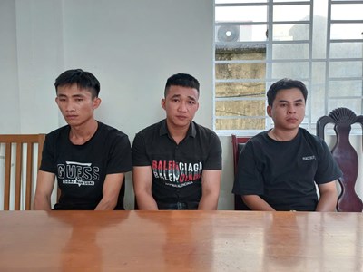 Bắt nhóm đối tượng cướp giật tài sản của du khách