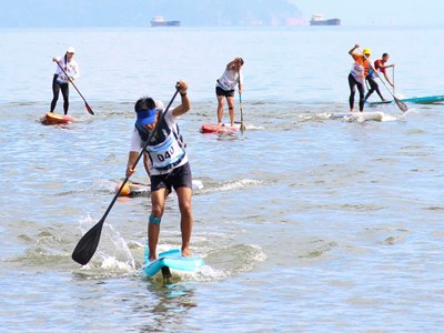 Khai mạc Giải đua thuyền Buồm và Ván chèo đứng vô địch trẻ quốc gia 2025 