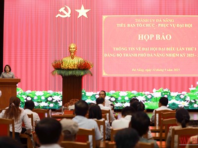 Đại hội đại biểu Đảng bộ TP Đà Nẵng diễn ra từ ngày 16-18.9, không nhận hoa chúc mừng