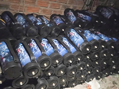 Đường dây mua bán, vận chuyển “khí cười” bị triệt phá, bắt 10 đối tượng