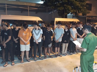 Khởi tố hàng chục đối tượng gây náo loạn đường phố trong đêm