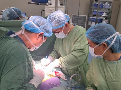 Kích hoạt báo động đỏ, cứu sống nữ sinh 18 tuổi nguy kịch do tai nạn giao thông