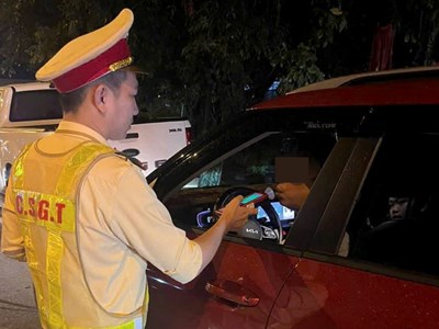 Xử lý 57 trường hợp vi phạm nồng độ cồn trong ngày đầu ra quân cao điểm