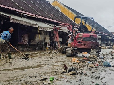 Đà Nẵng chi 200 tỉ đồng hỗ trợ người dân và khắc phục hạ tầng sau mưa lũ