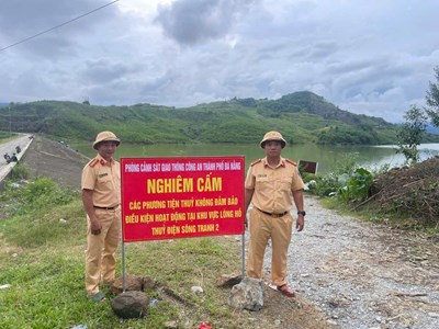 Khuyến cáo và nghiêm cấm phương tiện thủy hoạt động trong thời điểm nước lũ lên cao