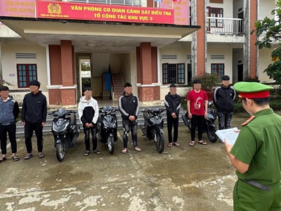 Khởi tố nhóm “báo thủ” sử dụng hung khí gây rối trật tự công cộng