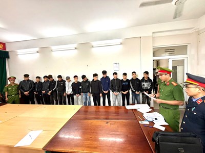 Bắt tạm giam nhóm thanh thiếu niên hỗn chiến từ mâu thuẫn qua điện thoại