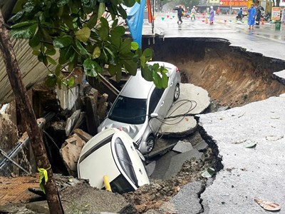 Đà Nẵng chỉ đạo khắc phục sự cố “hố tử thần” trên đường Nguyễn Công Trứ