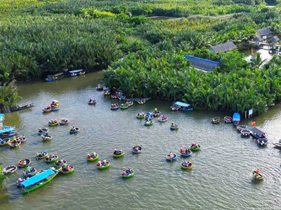 Đà Nẵng thúc đẩy phân loại rác tại nguồn, xây dựng “bức tường xanh” cho ngành Du lịch
