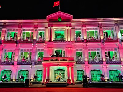 Da Nang Concert số 2 “Dòng chảy bất tận” gây ấn tượng trong đêm đầu năm mới