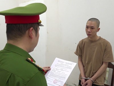 Giả danh giảng viên đại học, lừa bán đồng phục chiếm đoạt hơn 700 triệu đồng