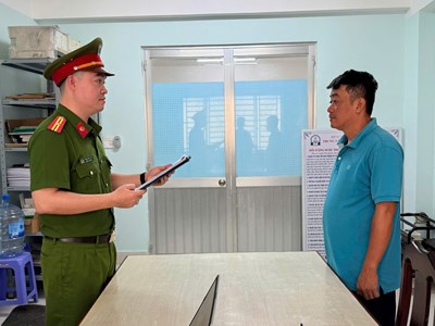 Khởi tố đối tượng lừa người yêu góp vốn kinh doanh, chiếm đoạt gần 2 tỉ đồng