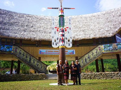 Giữ hồn văn hóa Cơ Tu bên dòng Cu Đê