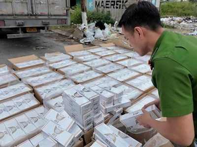 Phát hiện vụ vận chuyển thuốc lá nghi nhập lậu quy mô lớn