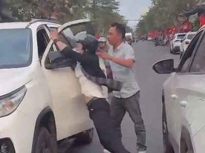 Bắt đối tượng hành hung người khác sau va chạm giao thông