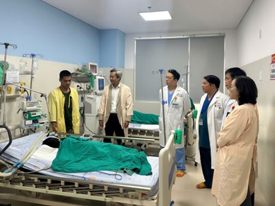 Ba bệnh nhi nghi ngộ độc botulinum sau khi ăn cá ủ chua đã có tiến triển tích cực