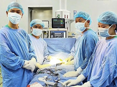 Phẫu thuật liên tiếp 3 ca u ổ bụng ở trẻ nhỏ, cảnh báo nguy cơ phát hiện muộn