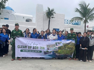 “Clean Up Son Tra” lan tỏa lối sống xanh