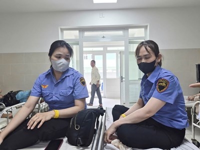 Nữ nhân viên gác chắn bị hành hung khi làm nhiệm vụ: Cần xử lý nghiêm hành vi côn đồ
