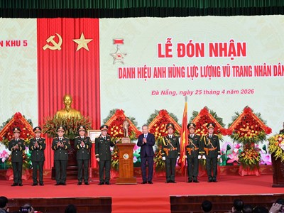 Quân khu 5 đón nhận danh hiệu Anh hùng lực lượng vũ trang nhân dân