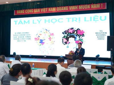 Tăng “sức đề kháng tâm lý” cho y bác sĩ tuyến đầu