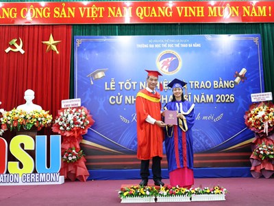 Trường Đại học Thể dục thể thao Đà Nẵng trao bằng cho tân cử nhân, thạc sĩ năm 2026