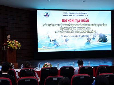 Đà Nẵng nâng cao kỹ năng dạy bơi, phòng chống đuối nước cho trẻ em
