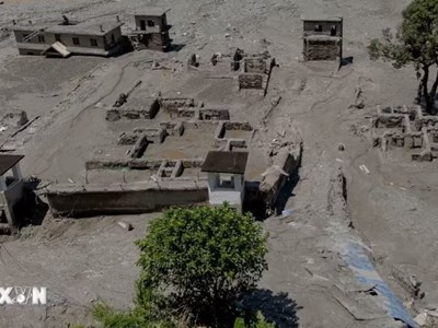 Tăng cường nỗ lực tìm kiếm và giải cứu người mắc kẹt do lũ quét tại Nepal và Trung Quốc