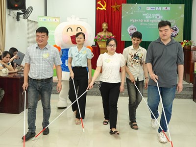 Ngày hội trải nghiệm gậy trắng cho người khiếm thị