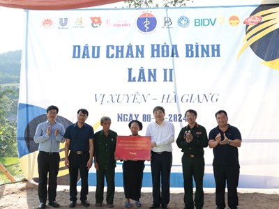 Rưng rưng cảm xúc nơi phên giậu Tổ quốc