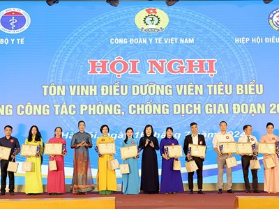 Vinh danh 135 điều dưỡng tiêu biểu trong công tác, phòng chống dịch