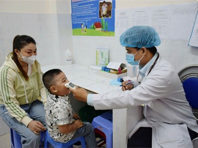 Sử dụng vitamin A trong điều trị bệnh sởi cho trẻ em