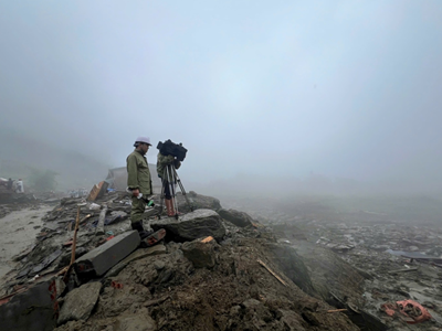 Những “chiến sĩ” phòng, chống bão, lũ trên mặt trận truyền thông 