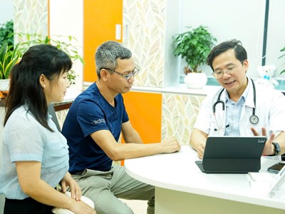 Cần có hành động mạnh mẽ, quyết liệt hơn để giảm tỉ lệ người hút thuốc lá