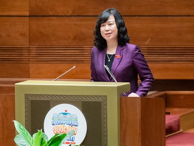 Hơn 300 đại biểu trẻ em biểu quyết cấm thuốc lá điện tử, thuốc lá nung nóng