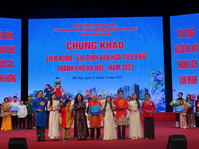 Tuyên dương 87 gia đình văn hóa Thủ đô tiêu biểu