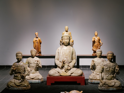 Khám phá vẻ đẹp của gốm cổ tại Triển lãm “Nam Tước - Hồn của đất”