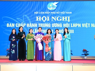 Bà Nguyễn Thị Tuyến được bầu làm Chủ tịch Hội LHPN Việt Nam