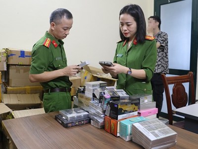Bắt giữ nhiều vụ buôn lậu liên quan đến thuốc lá điện tử, thuốc lá nung nóng