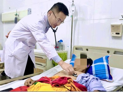 Nhập viện vì hút 1 bao thuốc/ngày trong nhiều năm