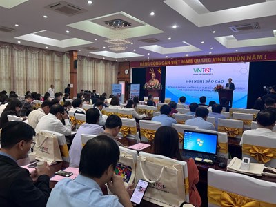 Sau khi Quốc hội thông qua Nghị quyết về cấm thuốc lá điện tử: Còn nhiều việc phải làm