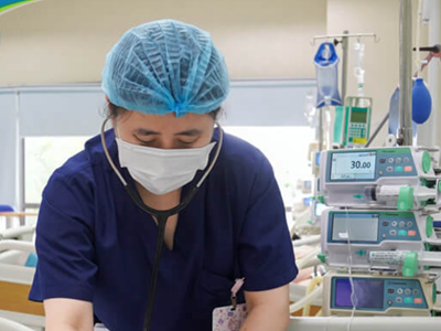 Liên tiếp trẻ ngộ độc do uống nhầm dung dịch hoá chất có màu