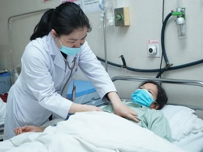 Tự dùng thuốc Tamiflu chữa bệnh cúm phải nhập viện cấp cứu