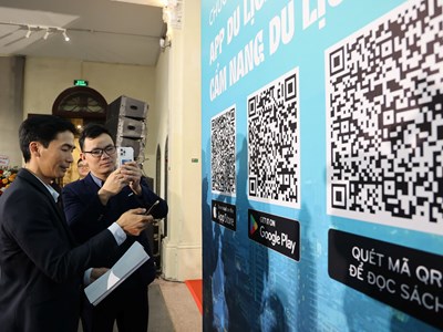 Quận Hoàn Kiếm ra mắt app và cẩm nang du lịch