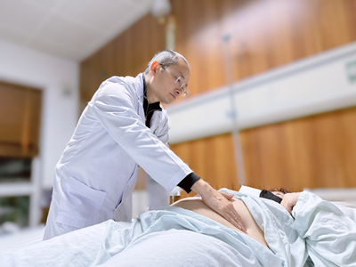 Cô gái 28 tuổi trầm cảm vì cân nặng hơn 100kg