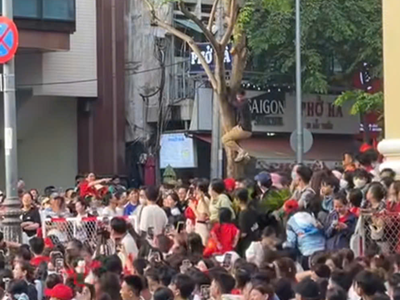 Người dân cần làm gì để bảo vệ sức khoẻ khi đi xem lễ diễu binh, diễu hành?